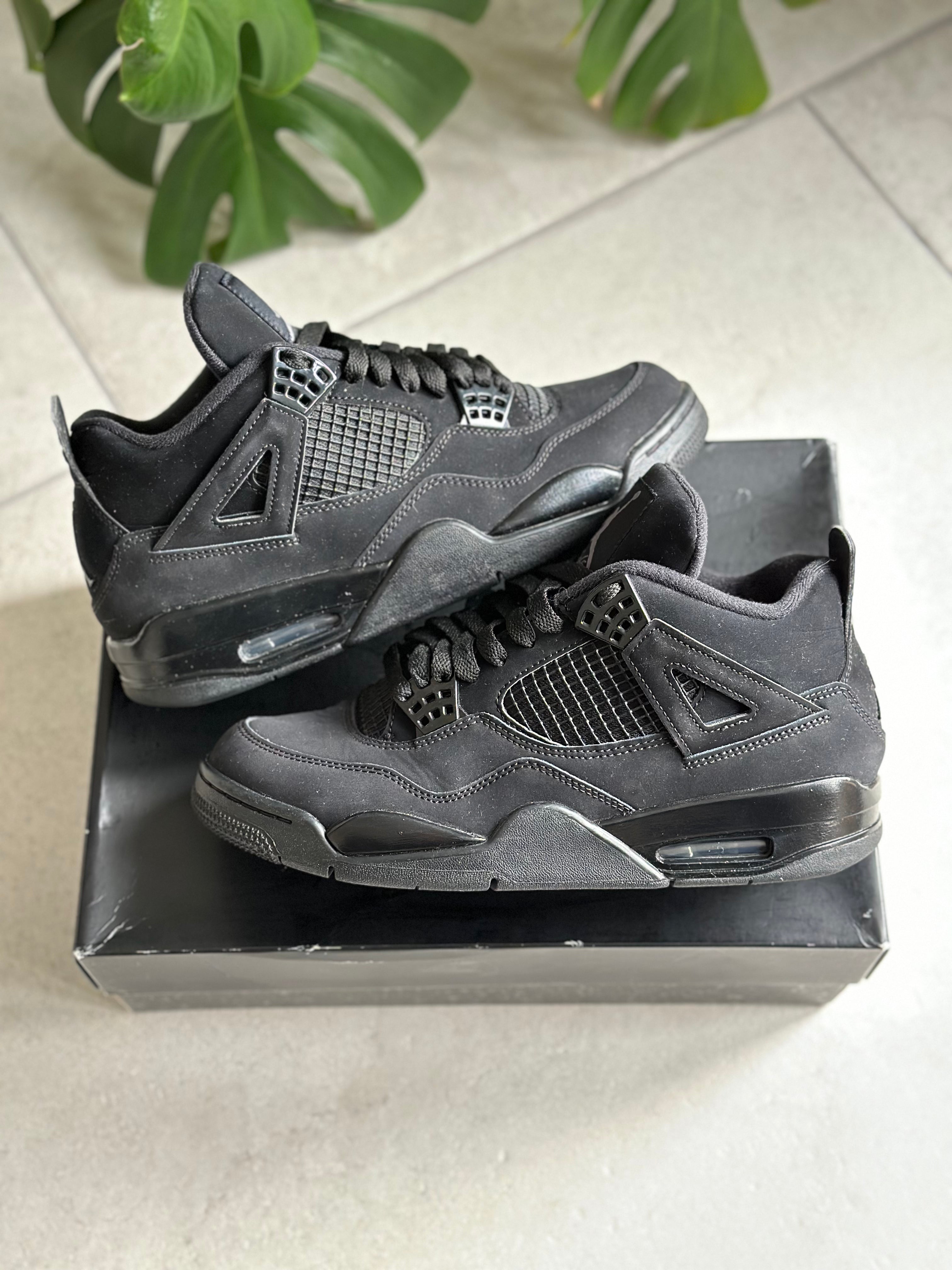 Air Jordan 4 Retro ‘Black Cat’ (Pre-loved) UK 7.5