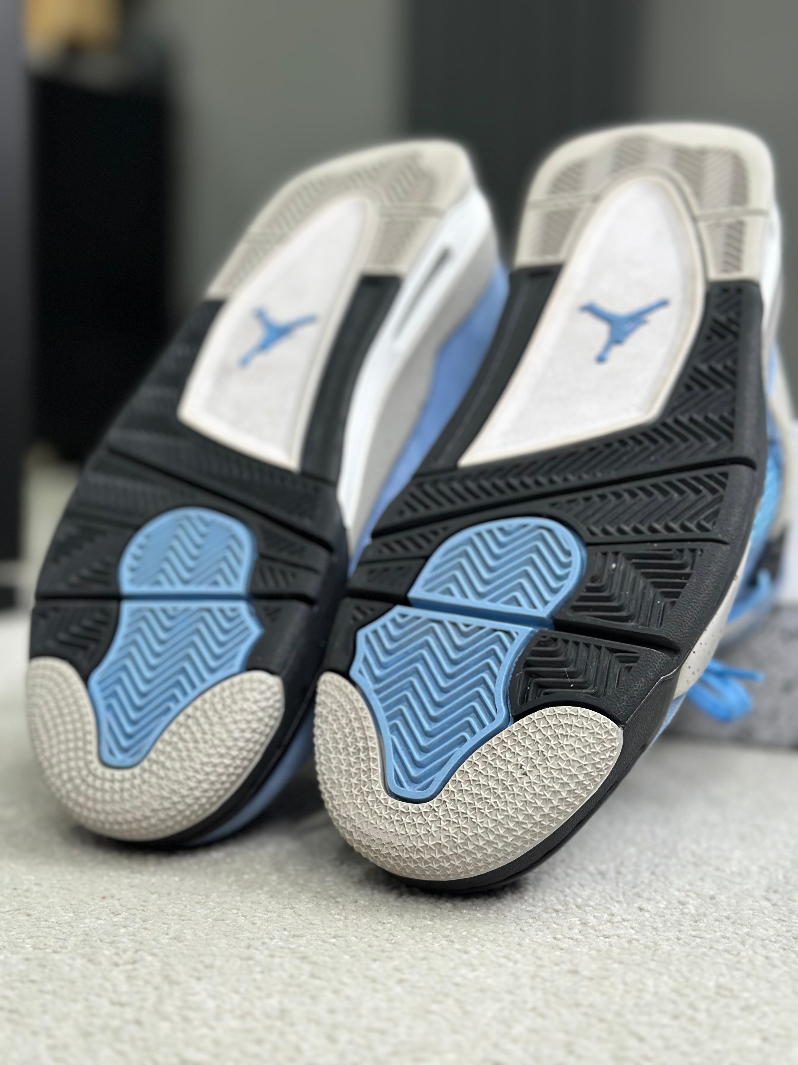 Air Jordan 4 ‘University Blue’ (Pre-Loved) UK 8