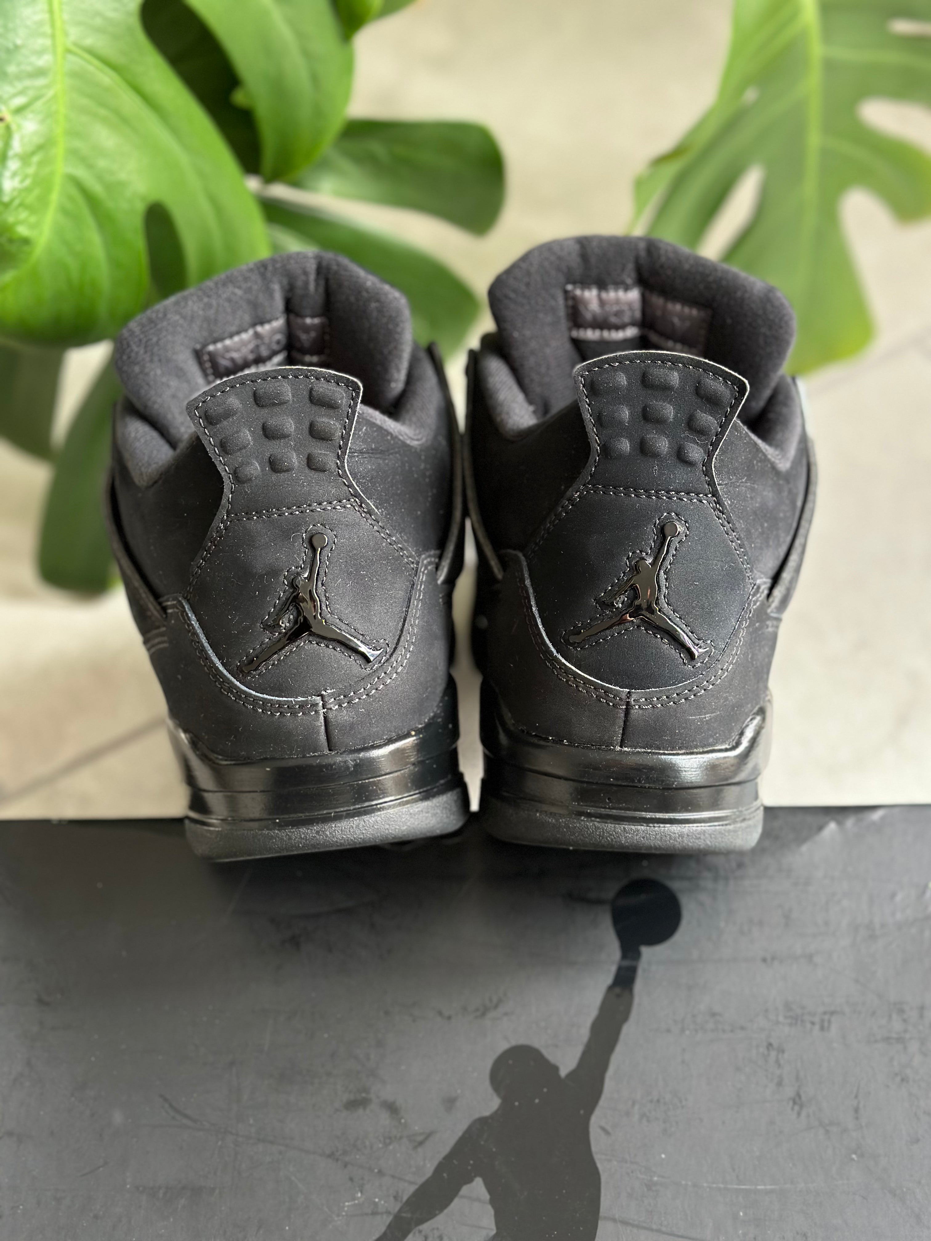 Air Jordan 4 Retro ‘Black Cat’ (Pre-loved) UK 7.5