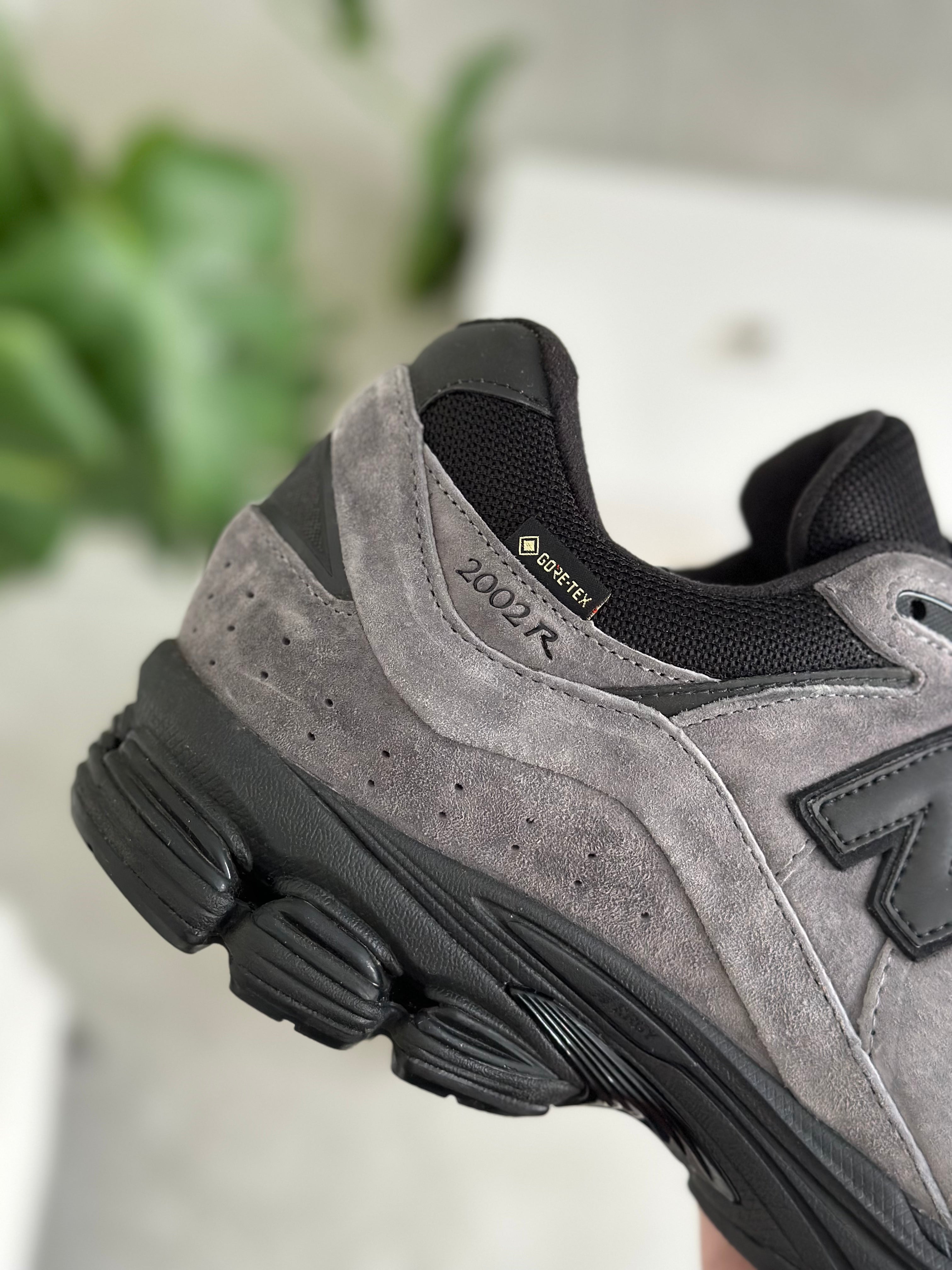 New Balance 2002r Gore-Tex x JJJJound ‘Charcoal Grey’ (Men’s)