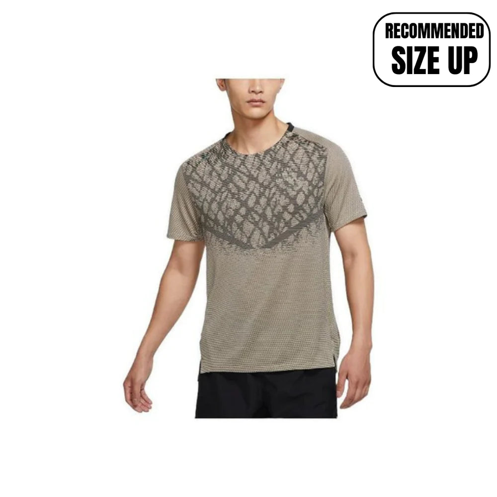 Nike Run Division Techknit T-Shirt Brown